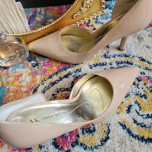 Anne Klein Nude Patent Heels - Picture 3 of 15